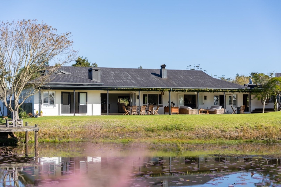 8 Bedroom Property for Sale in Airport Western Cape